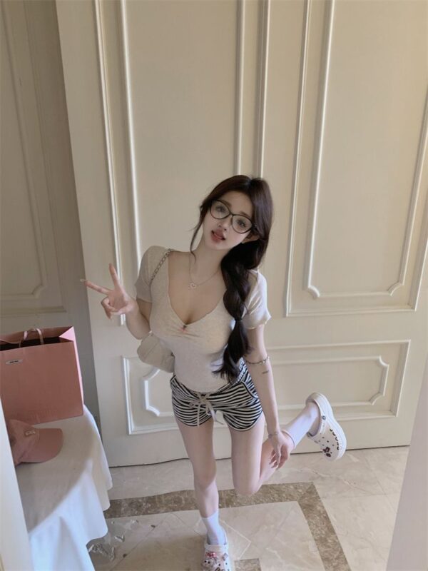 539056260g cotton pure desire wind V-neck short sleeved shoulder T-shirt for women's summer sexy tight fitting slimming short top