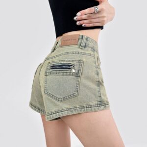 H4981-1Design Zipper Pocket Denim Shorts for Women, Washed Yellow Mud Spicy Girls, High Waist Straight Tube Elastic Wide Leg Hot Pants