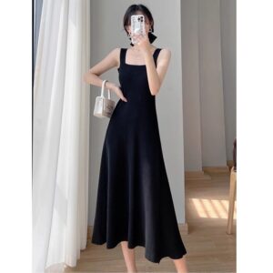 CMT001Spring clothing new French design chic knitted vest long skirt Hepburn style black suspender dress for women