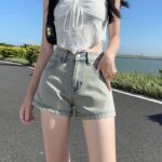 H4981-2Pocket zipper denim shorts with women's design sense, elastic high waist straight tube, A-line bag, wide hips and legs, hot pants