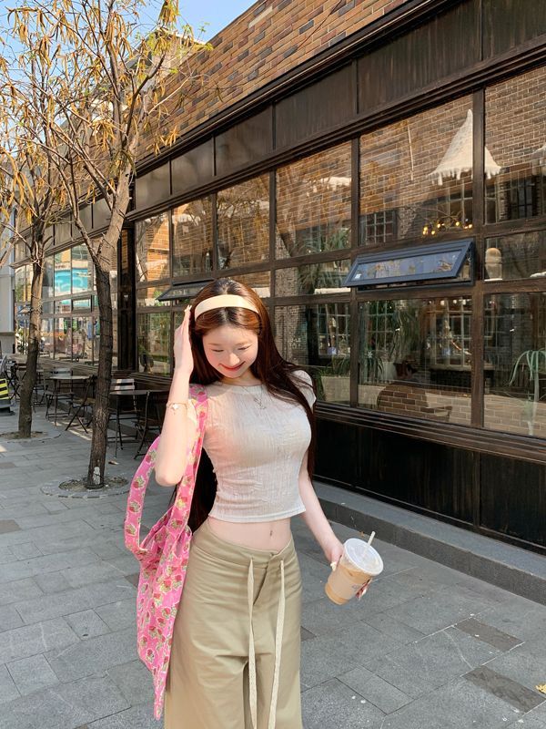 531053Hot girl back hollow strap short sleeved T-shirt with summer design feeling, slimming short top for women